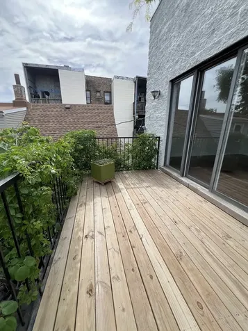 2635 West Iowa Street Chicago IL 60622