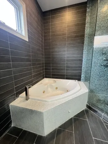 2635 West Iowa Street Chicago IL 60622