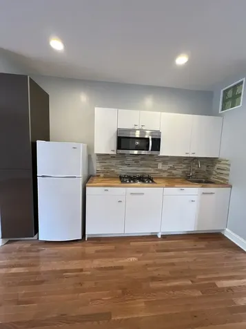 2635 West Iowa Street Chicago IL 60622