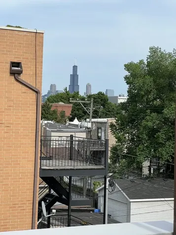 2635 West Iowa Street Chicago IL 60622