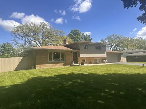1006 Forest Drive Elgin IL 60123
