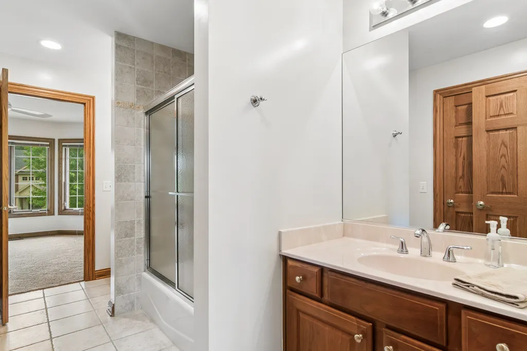 775 John Court Lake Zurich IL 60047