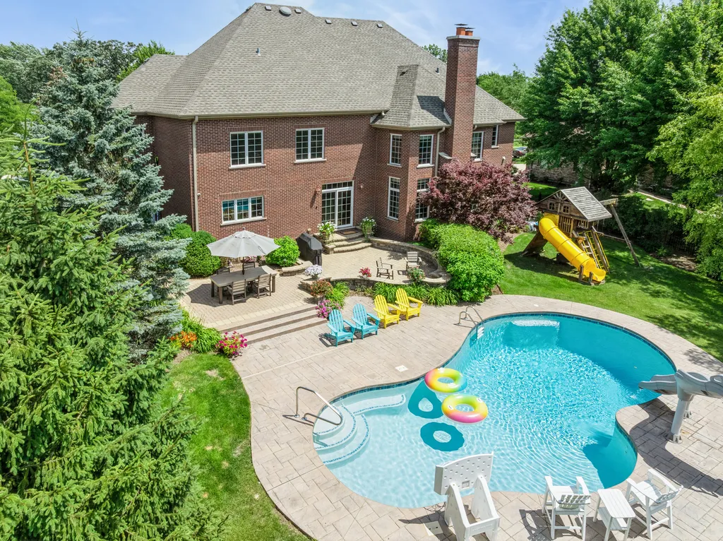 775 John Court Lake Zurich IL 60047