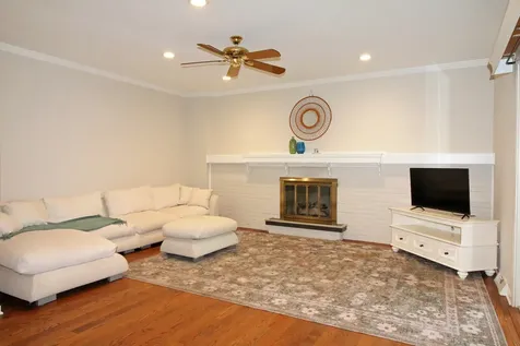 1017 Mayfair Drive Libertyville IL 60048