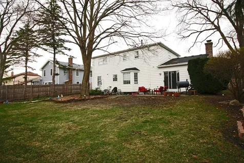 1017 Mayfair Drive Libertyville IL 60048