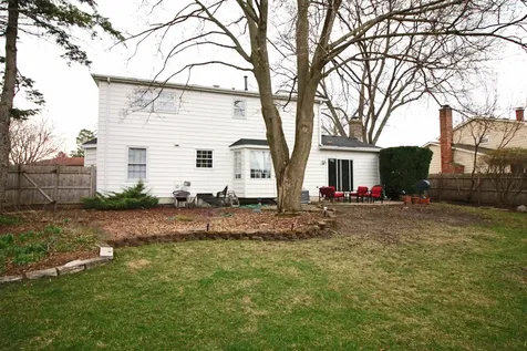 1017 Mayfair Drive Libertyville IL 60048