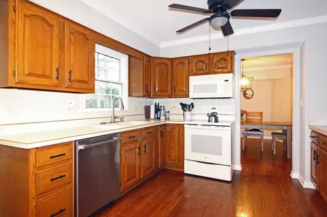 1017 Mayfair Drive Libertyville IL 60048