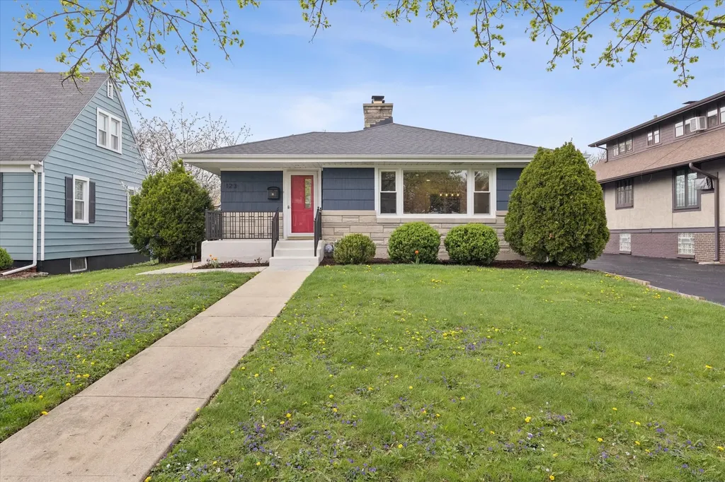 123 East Columbia Avenue Elmhurst IL 60126