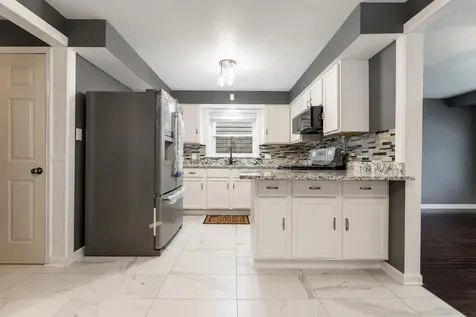 6519 South Oakley Avenue Chicago IL 60636