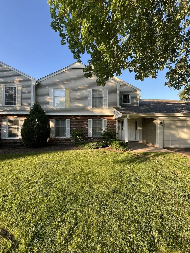 27 Exeter Court Naperville IL 60565