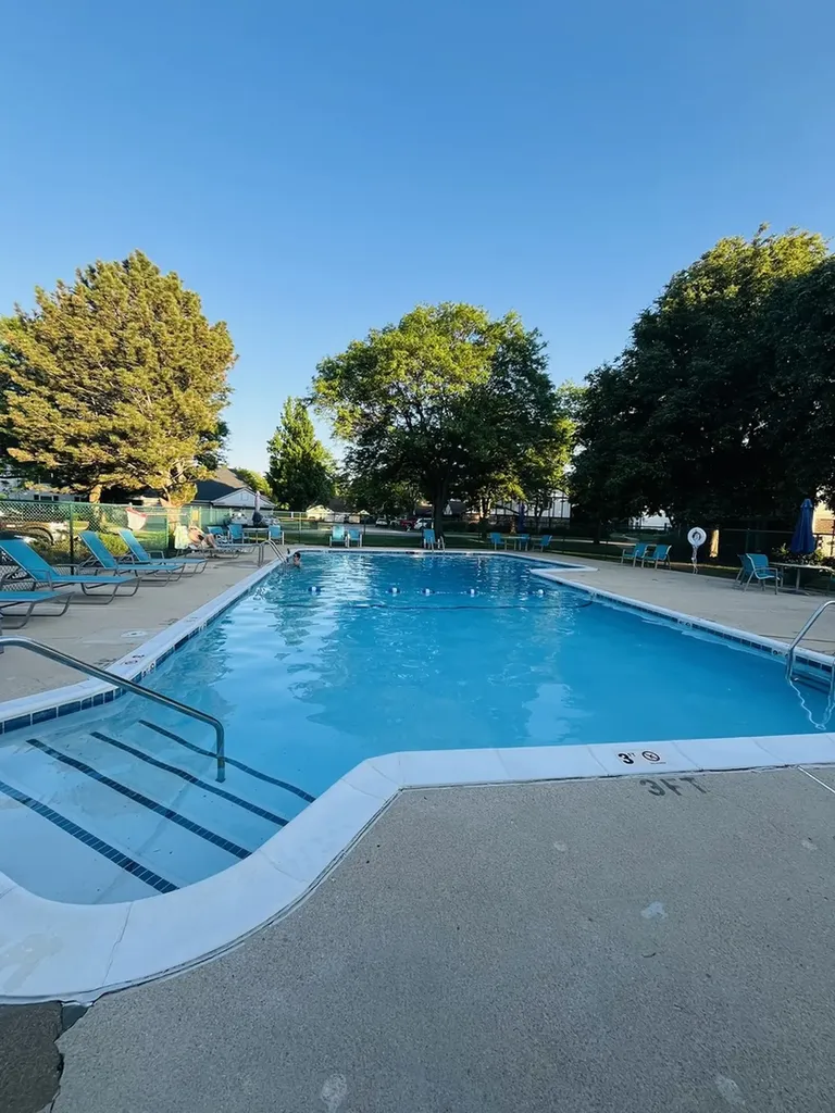 27 Exeter Court Naperville IL 60565