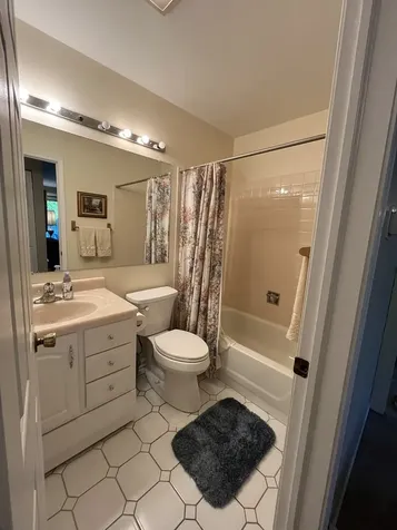 27 Exeter Court Naperville IL 60565
