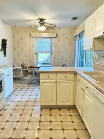27 Exeter Court Naperville IL 60565