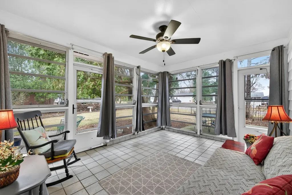 28W075 Aurora Avenue Naperville IL 60540
