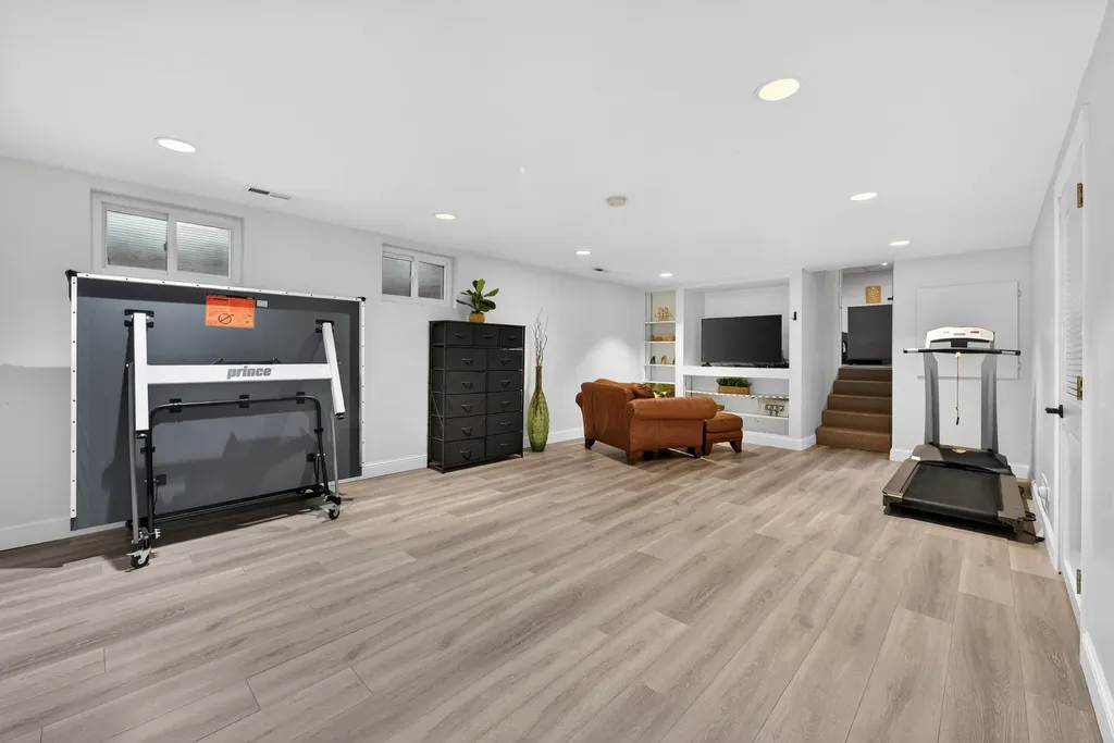 28W075 Aurora Avenue Naperville IL 60540