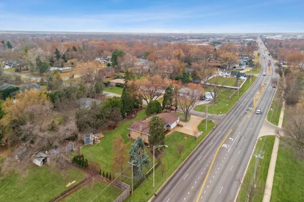28W075 Aurora Avenue Naperville IL 60540