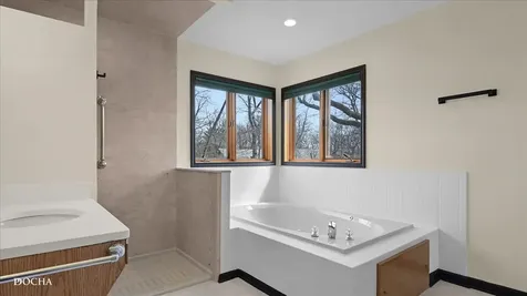 72 Hunter Lane Bristol IL 60512