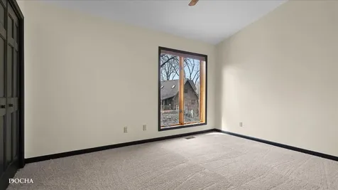 72 Hunter Lane Bristol IL 60512