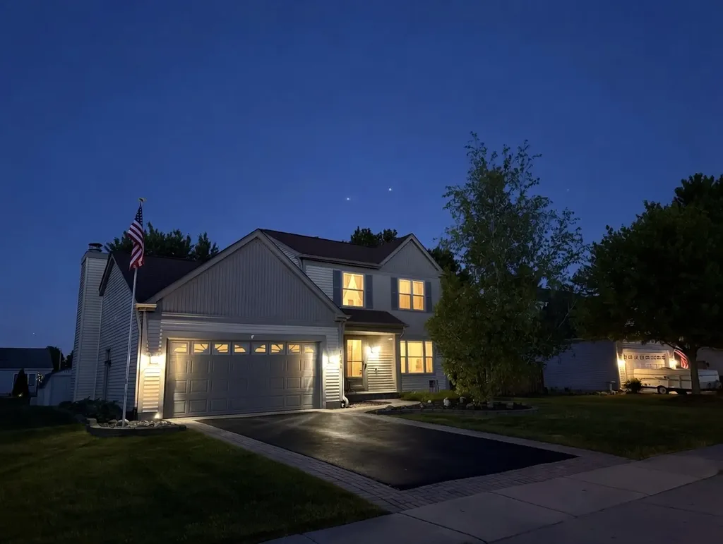 1141 Millcreek Lane Algonquin IL 60102