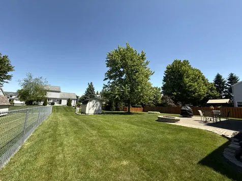1141 Millcreek Lane Algonquin IL 60102