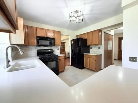 1141 Millcreek Lane Algonquin IL 60102