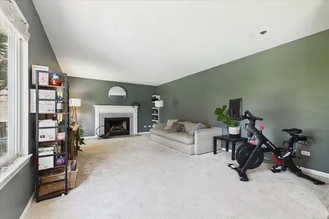 2749 Stuart Kaplan Drive Aurora IL 60503