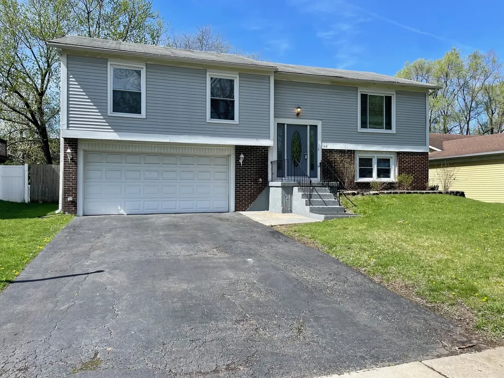 168 Farm Gate Lane Bolingbrook IL 60440