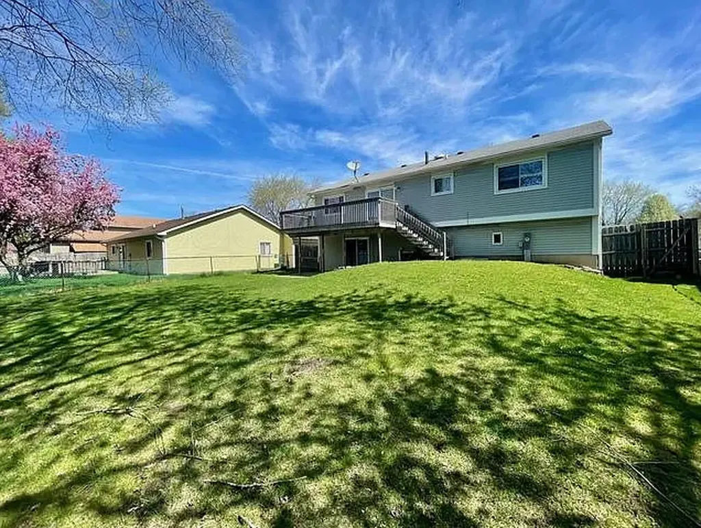 168 Farm Gate Lane Bolingbrook IL 60440