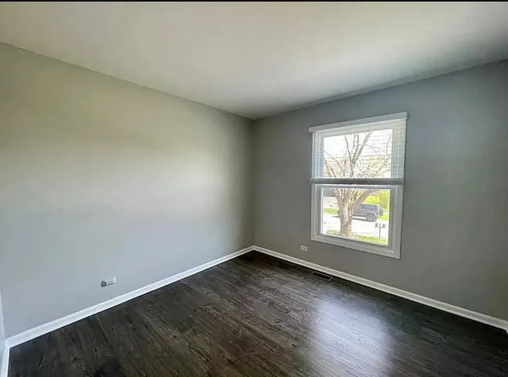 168 Farm Gate Lane Bolingbrook IL 60440