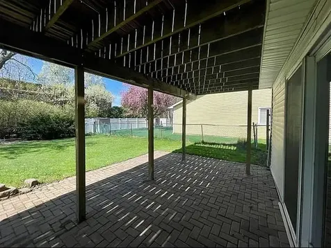 168 Farm Gate Lane Bolingbrook IL 60440