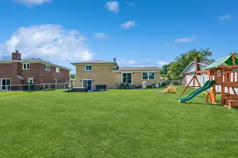 15321 Oak Road Oak Forest IL 60452