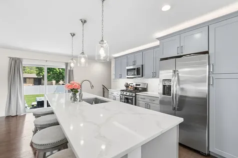15321 Oak Road Oak Forest IL 60452