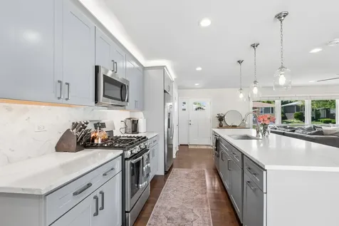 15321 Oak Road Oak Forest IL 60452