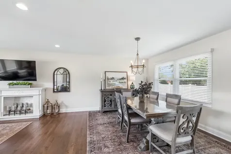 15321 Oak Road Oak Forest IL 60452