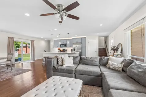 15321 Oak Road Oak Forest IL 60452