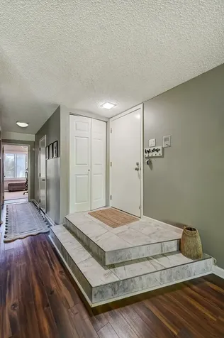 11212 Cottonwood Drive Palos Hills IL 60465