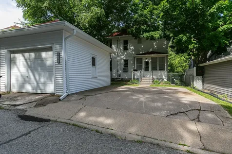 620 10 Street Moline IL 61265