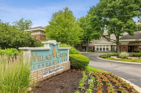 605 Barrington Avenue East Dundee IL 60118