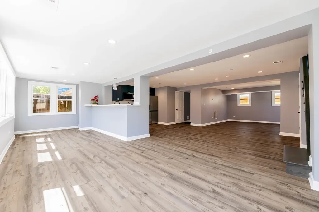 4900 South Laramie Avenue Chicago IL 60638