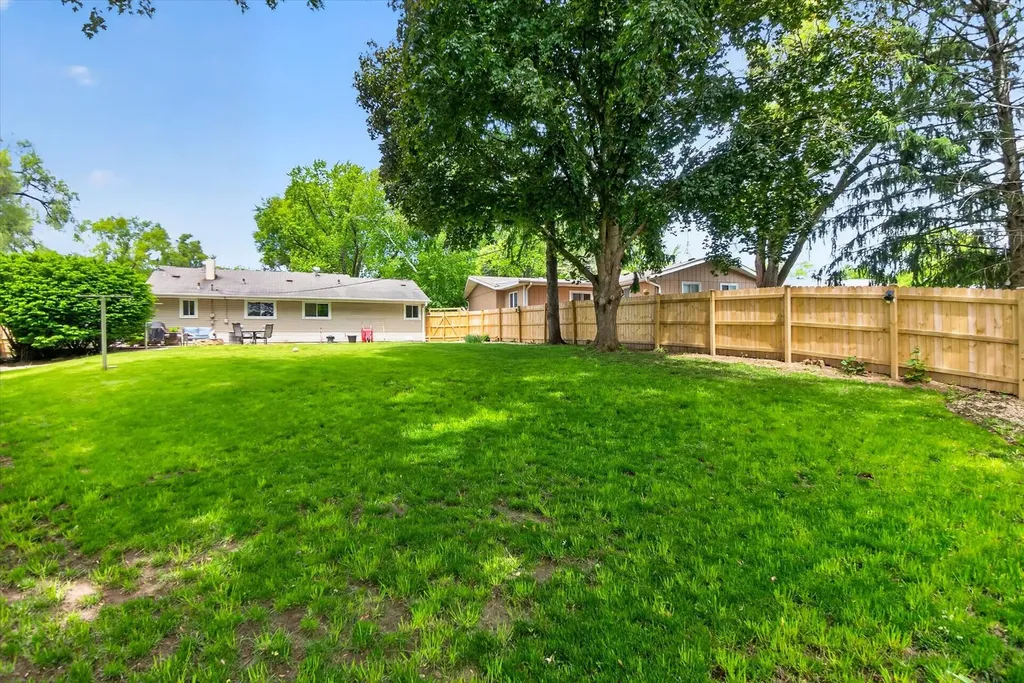 249 Hickory Lane Antioch IL 60002