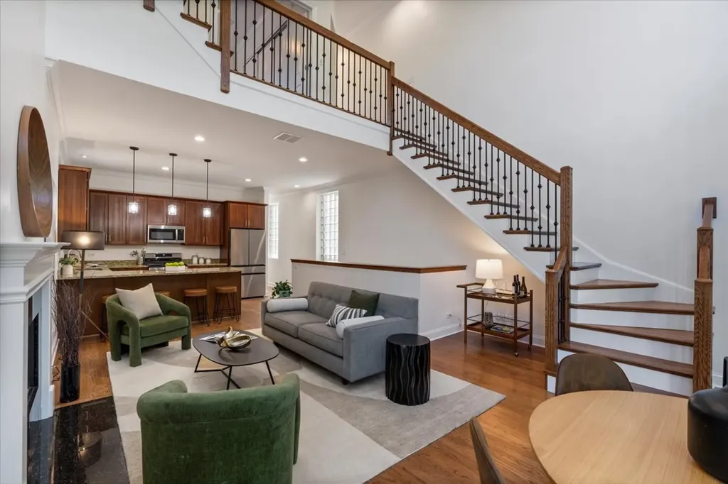 1525 North Wood Street Chicago IL 60622