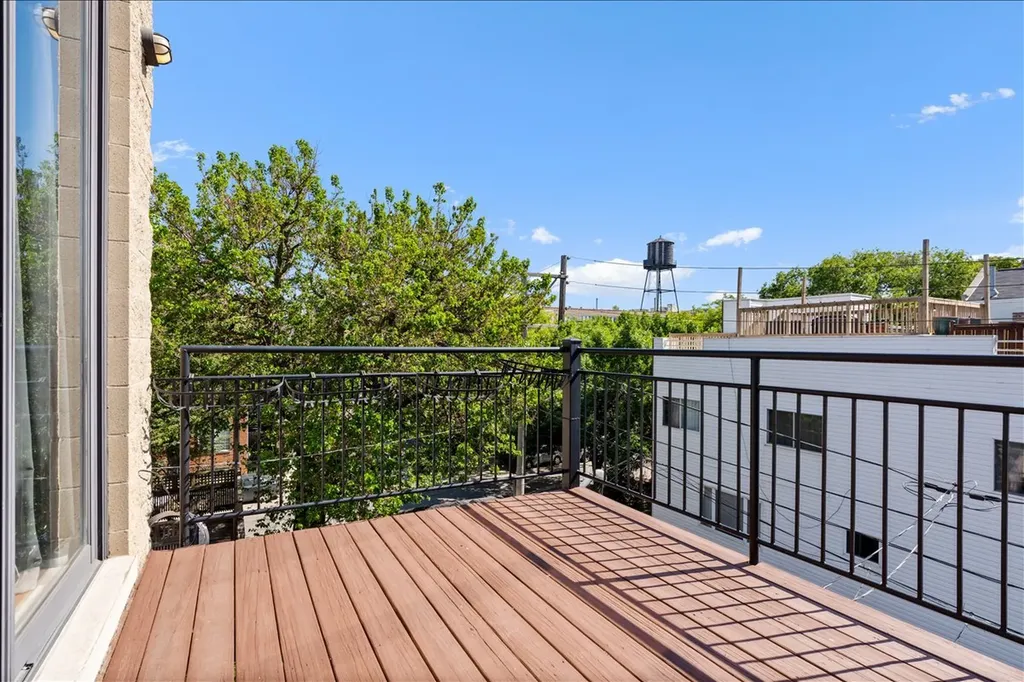 1525 North Wood Street Chicago IL 60622