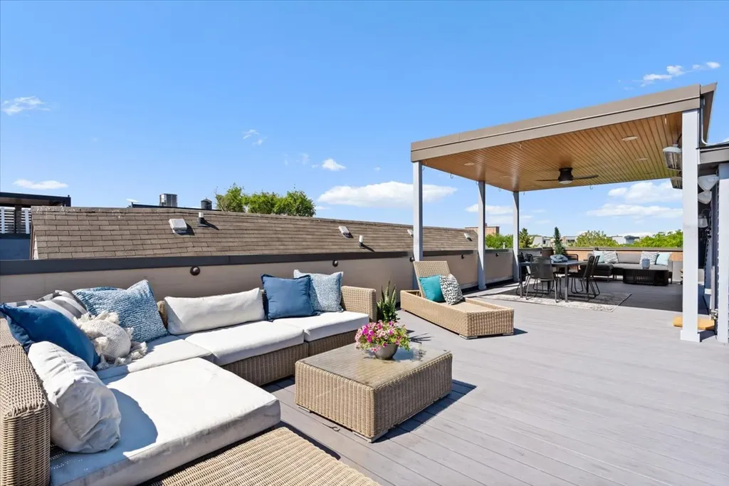 1525 North Wood Street Chicago IL 60622