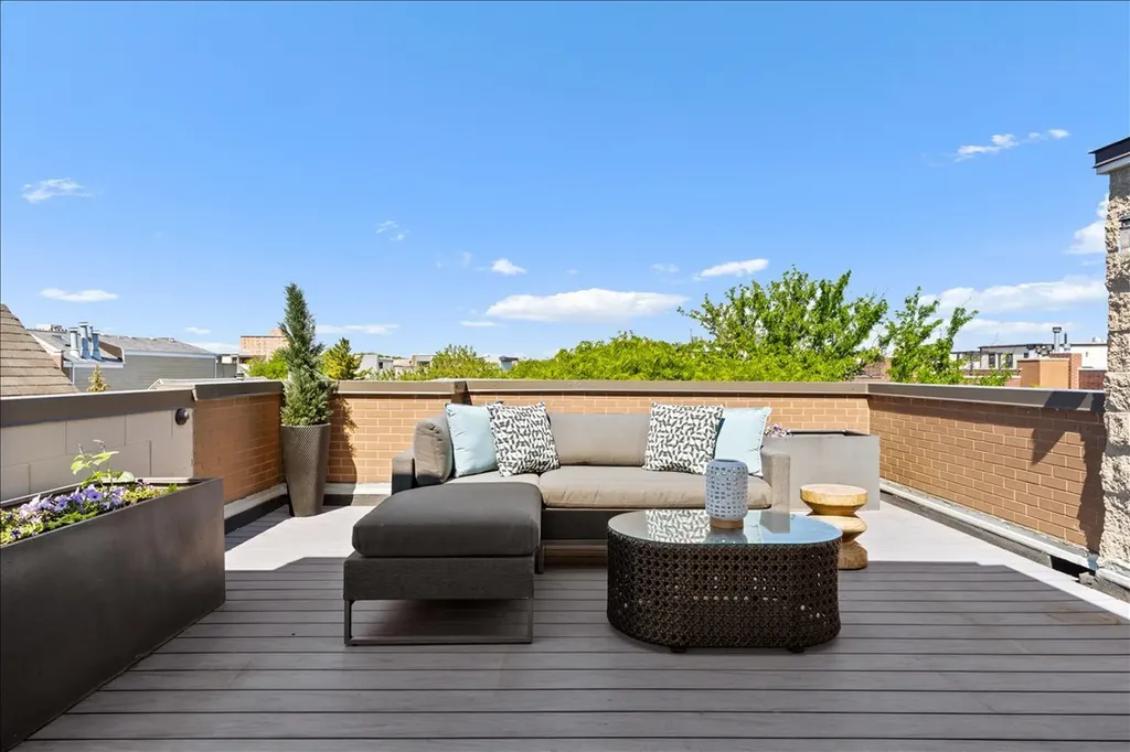 1525 North Wood Street Chicago IL 60622