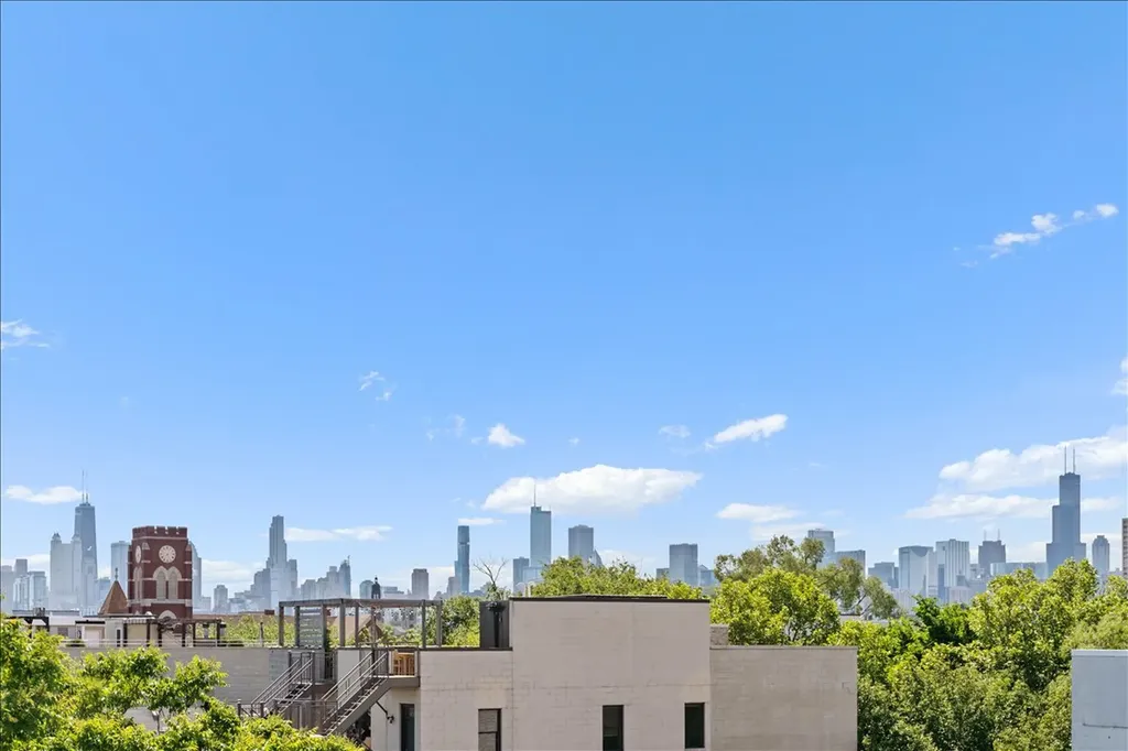 1525 North Wood Street Chicago IL 60622