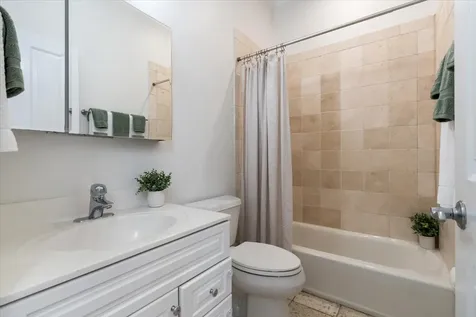 1525 North Wood Street Chicago IL 60622