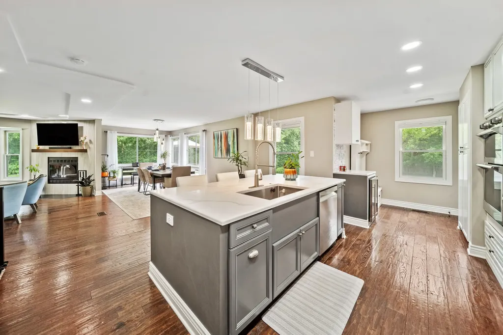 28W140 Mack Road Wheaton IL 60189