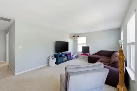 803 West Courtland Street Mundelein IL 60060