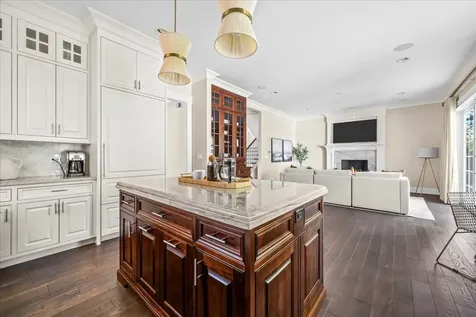 122 17TH Street Wilmette IL 60091