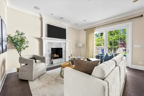 122 17TH Street Wilmette IL 60091